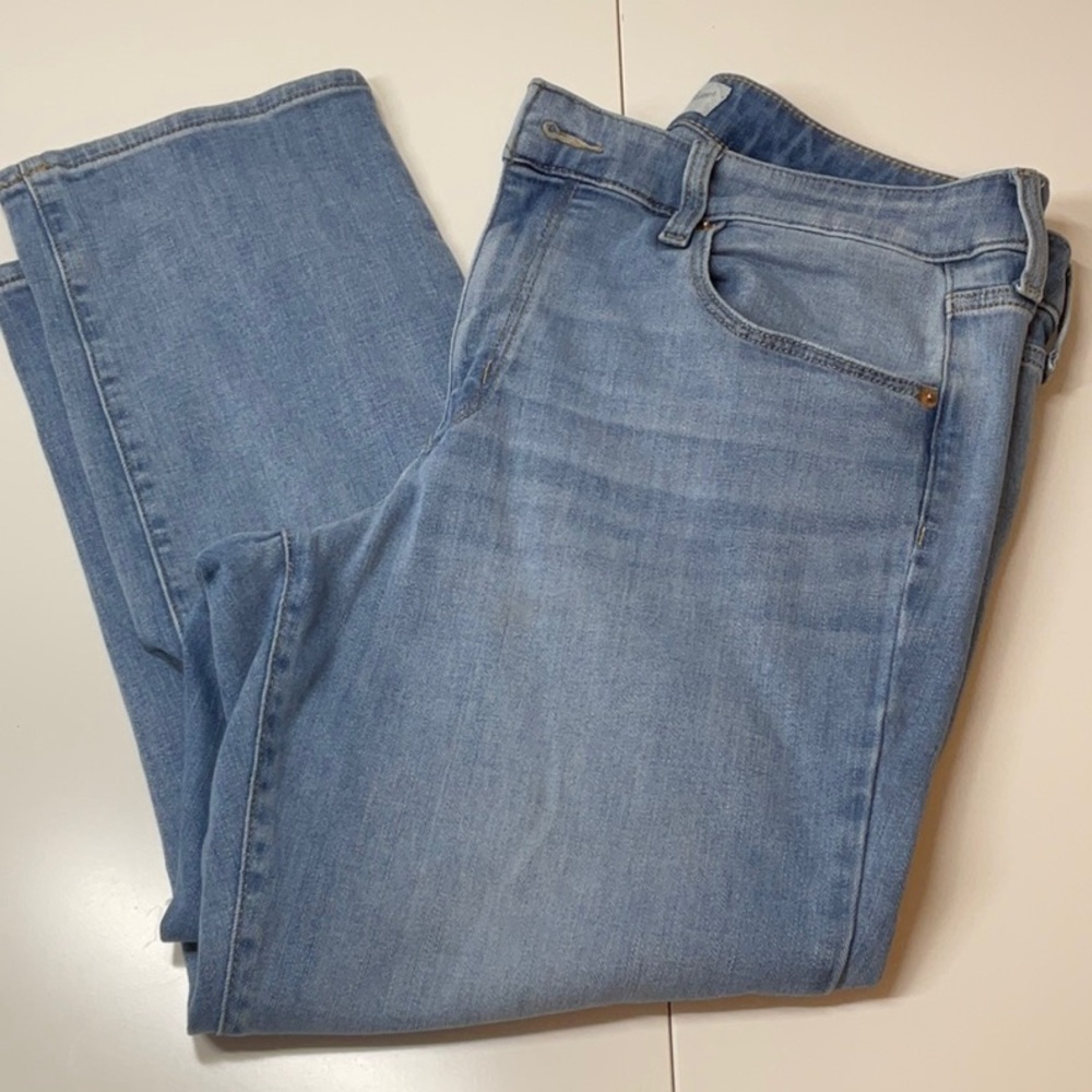 Universal Threads High Rise Slim Straight Jeans Light Wash 14/32 SHORT
